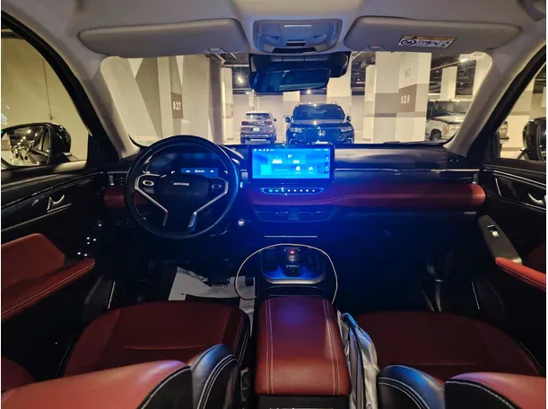 Car image 17