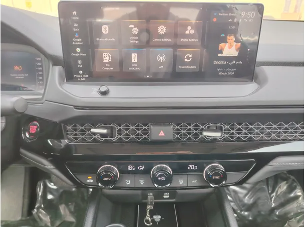 Car image 21
