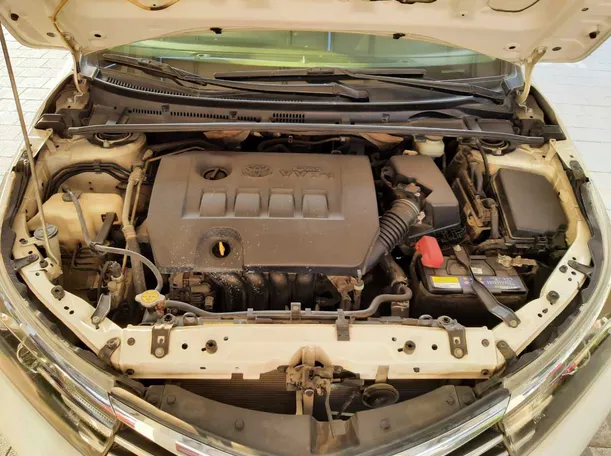 Car image 19