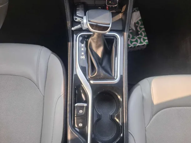 Car image 15