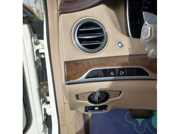 Car image 38