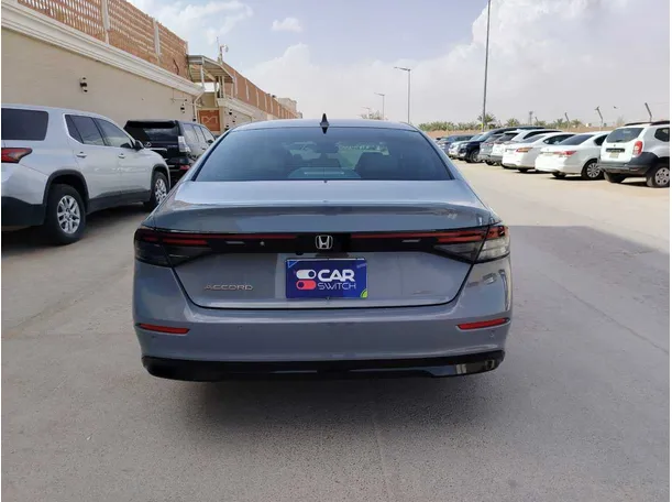 Car image 6