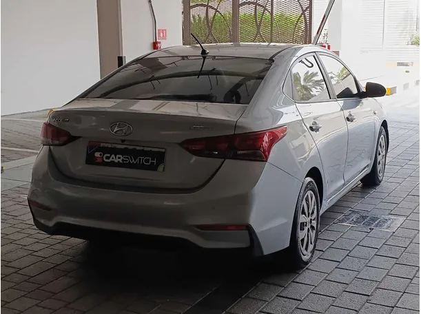 Car image 5