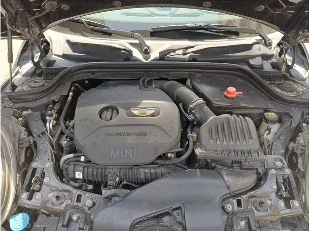 Car image 22