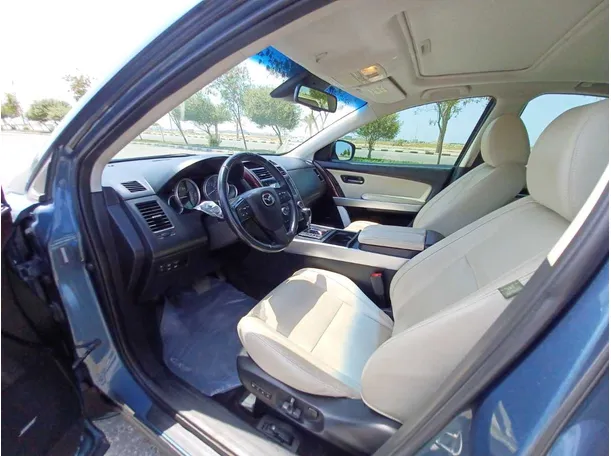 Car image 11