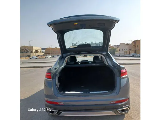 Car image 22