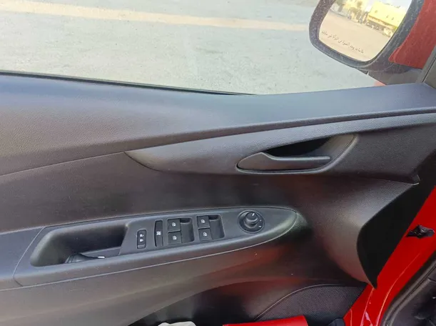 Car image 28