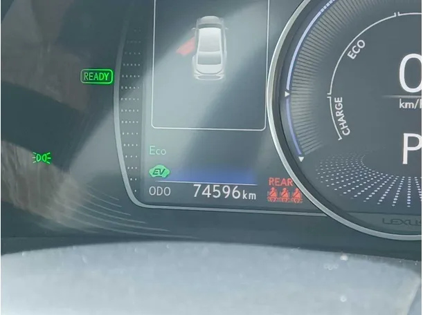 Car image 18