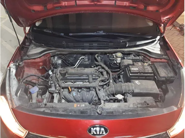 Car image 19