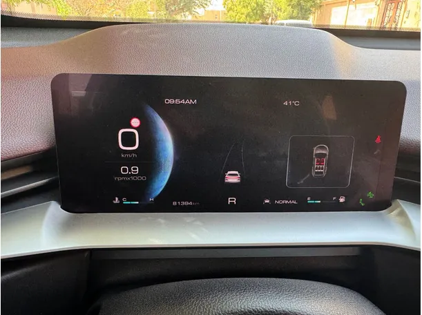 Car image 18