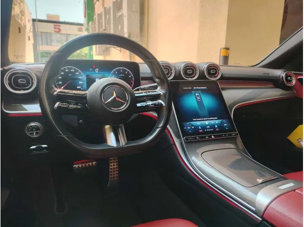 Car image 26