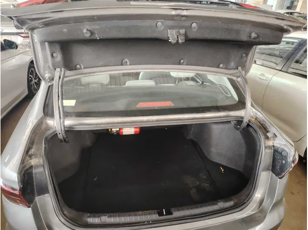 Car image 28