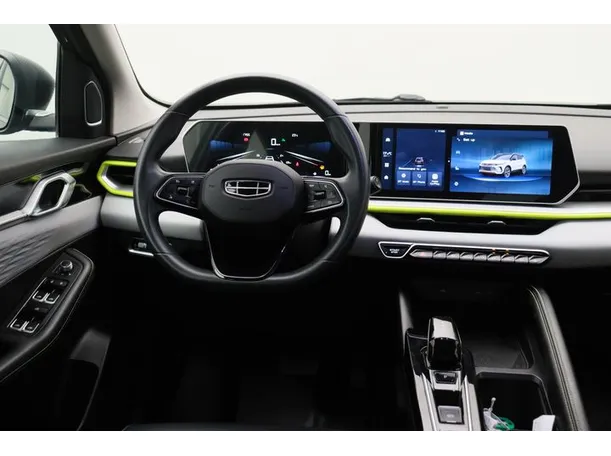 Car image 15