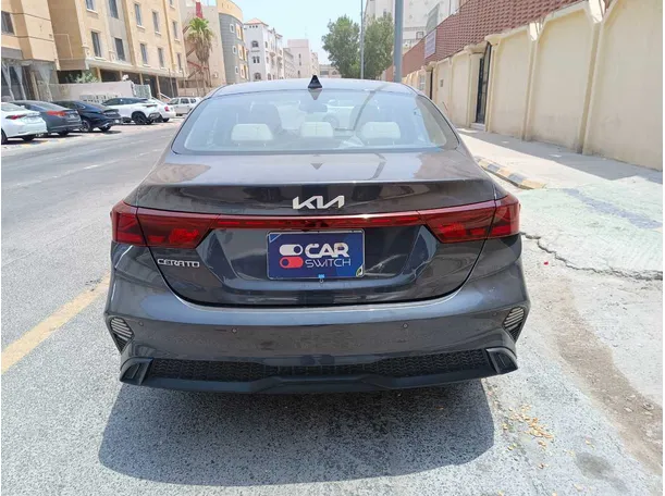 Car image 6