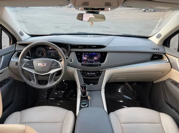 Car image 16