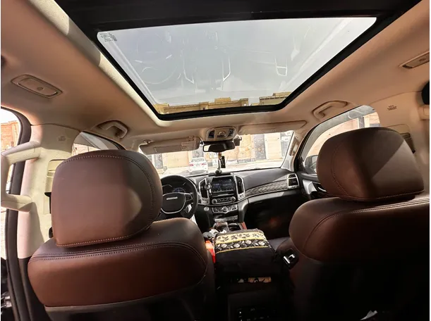 Car image 16