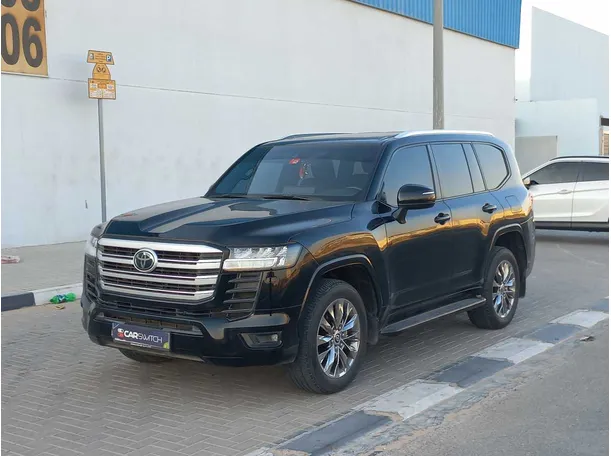 2022 تويوتا لاندكروزر في الإمارات