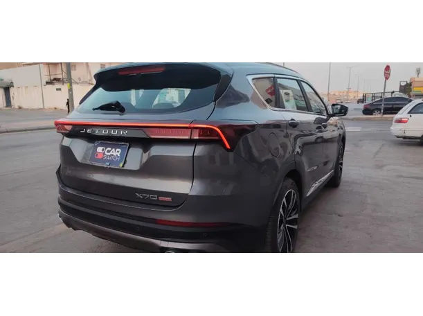 Car image 5