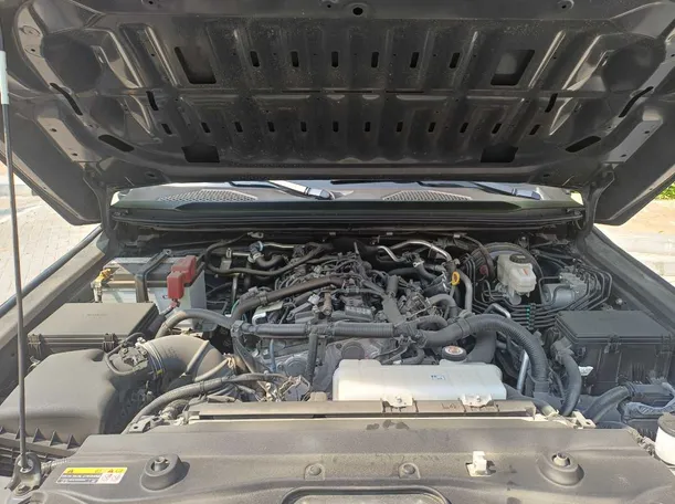 Car image 23