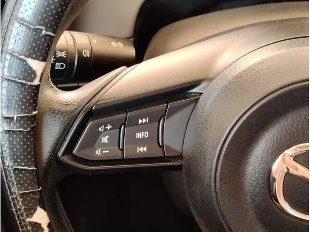 Car image 28