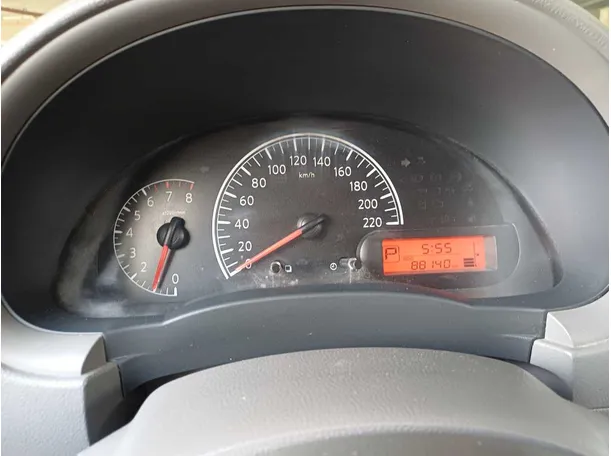 Car image 19