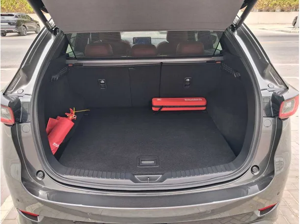 Car image 20