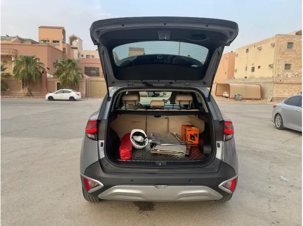 Car image 21