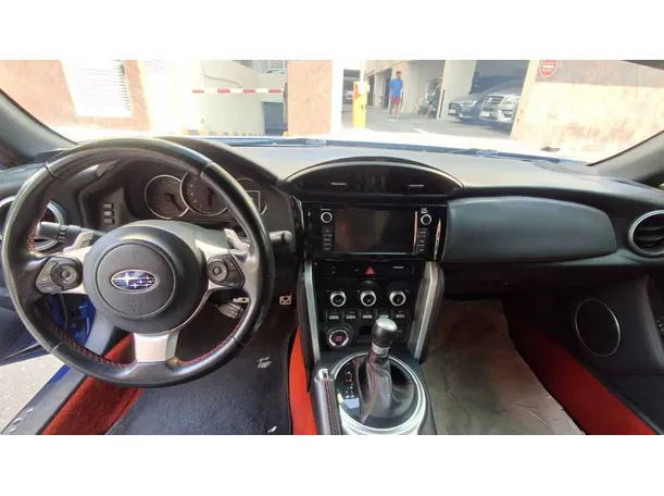 Car image 15