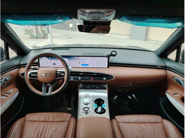 Car image 19