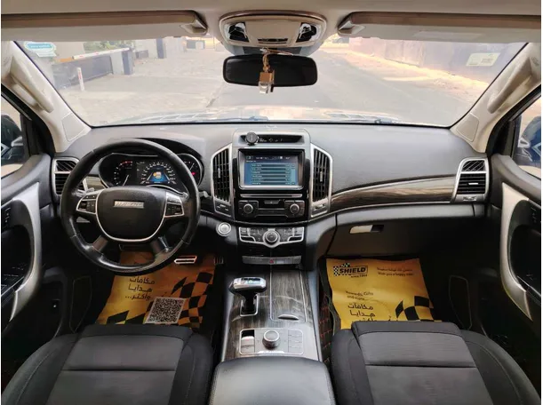 Car image 17
