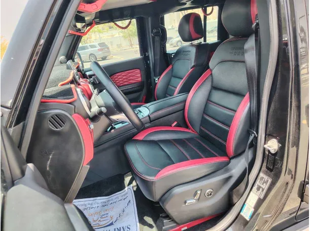 Car image 12