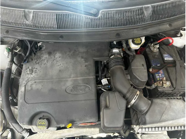 Car image 30