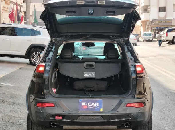 Car image 27