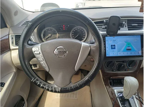 Car image 17