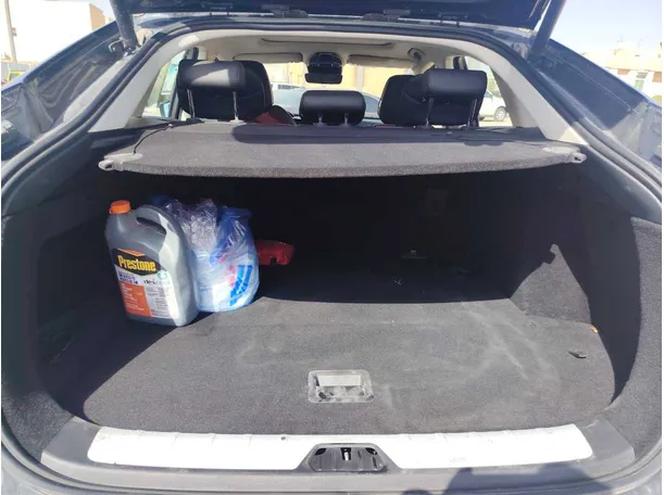 Car image 25