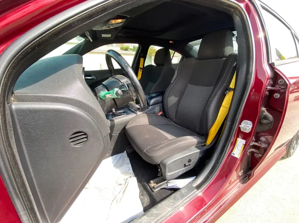 Car image 11