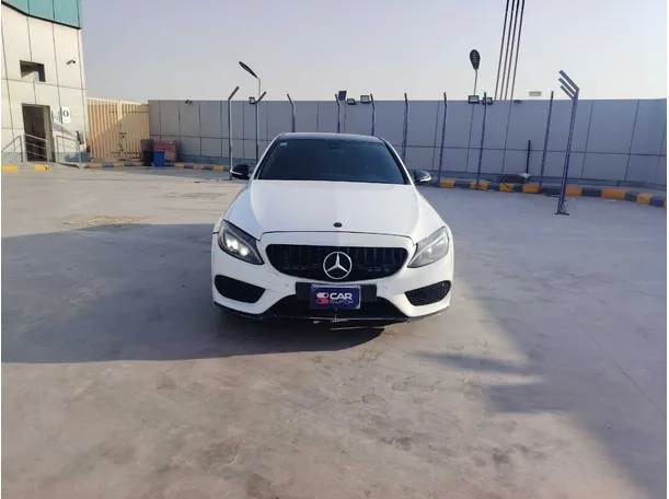 2015 مرسيدس C200 في الرياض