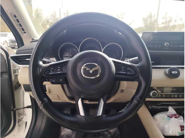 Car image 22
