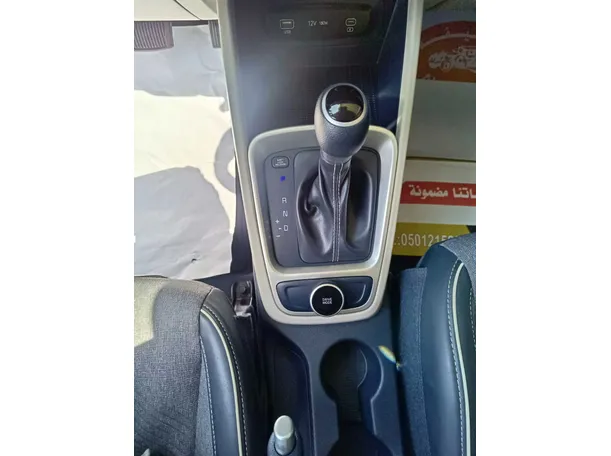Car image 17