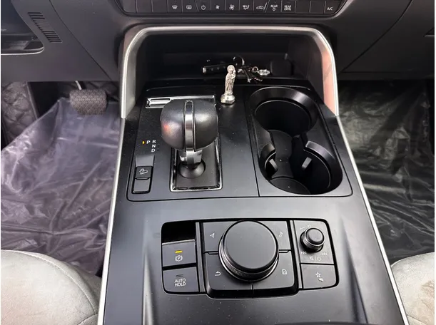 Car image 17