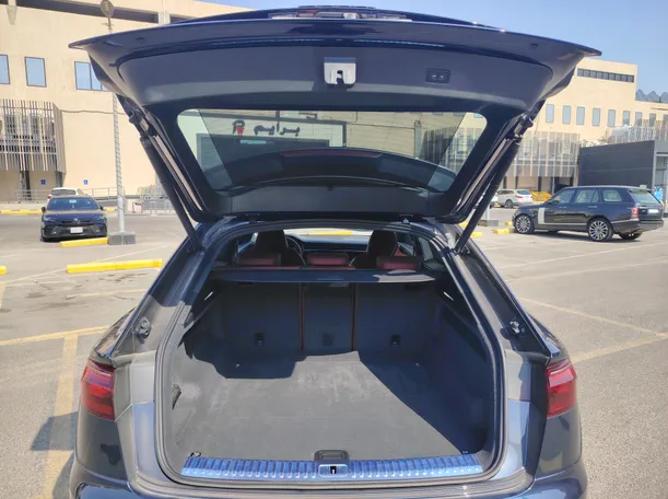 Car image 23