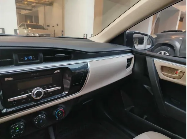 Car image 30