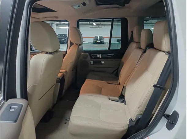 Car image 13
