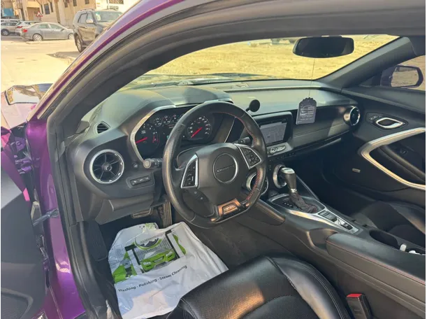 Car image 12