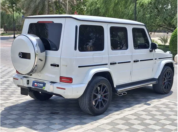 Car image 5