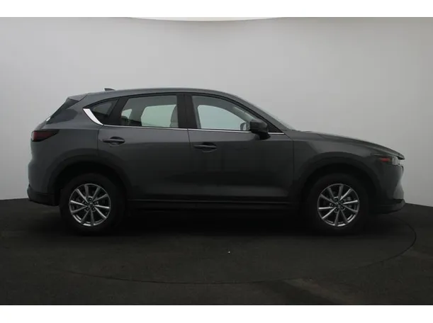 Car image 13