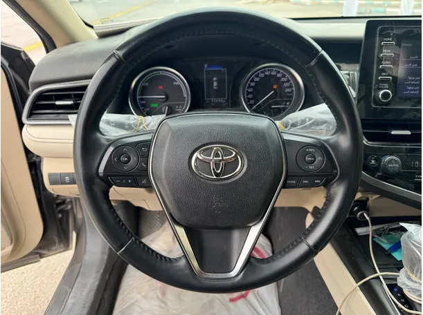 Car image 19