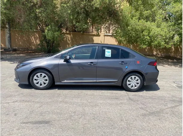 Car image 8