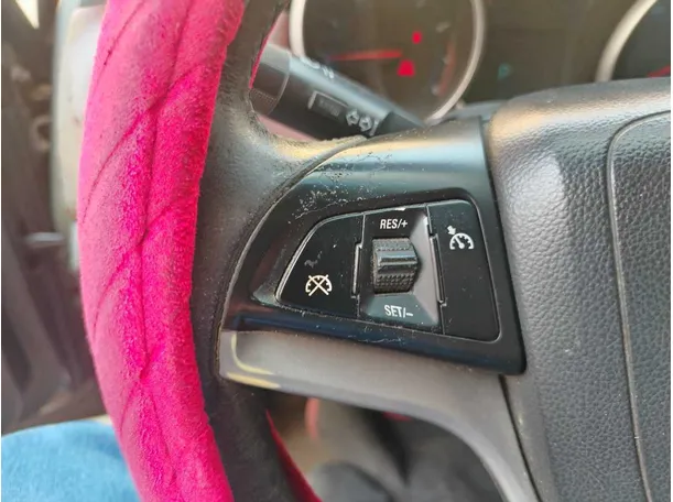 Car image 35