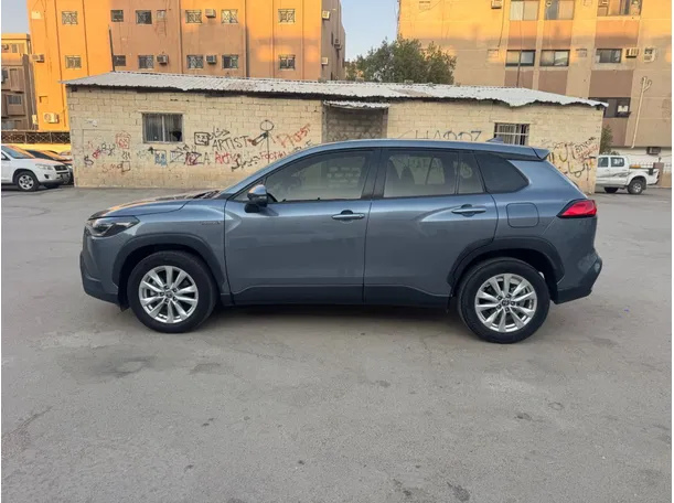 Car image 8
